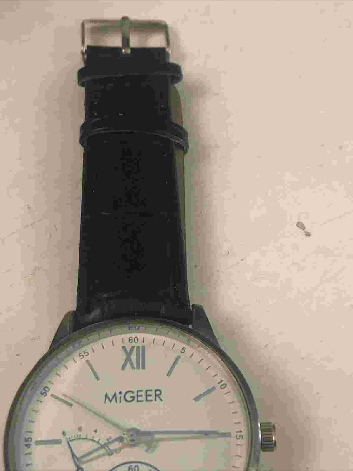 Migeer Mens Watch NEW BATTERY