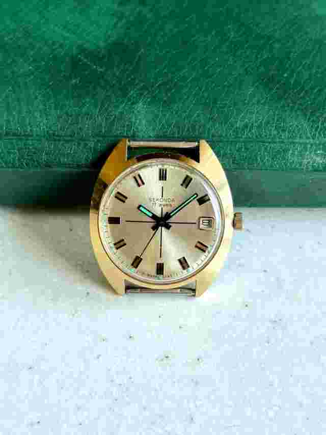 Extremely rare Sekonda Poljot watch 1973 World Congress of Peace Forces Annivers