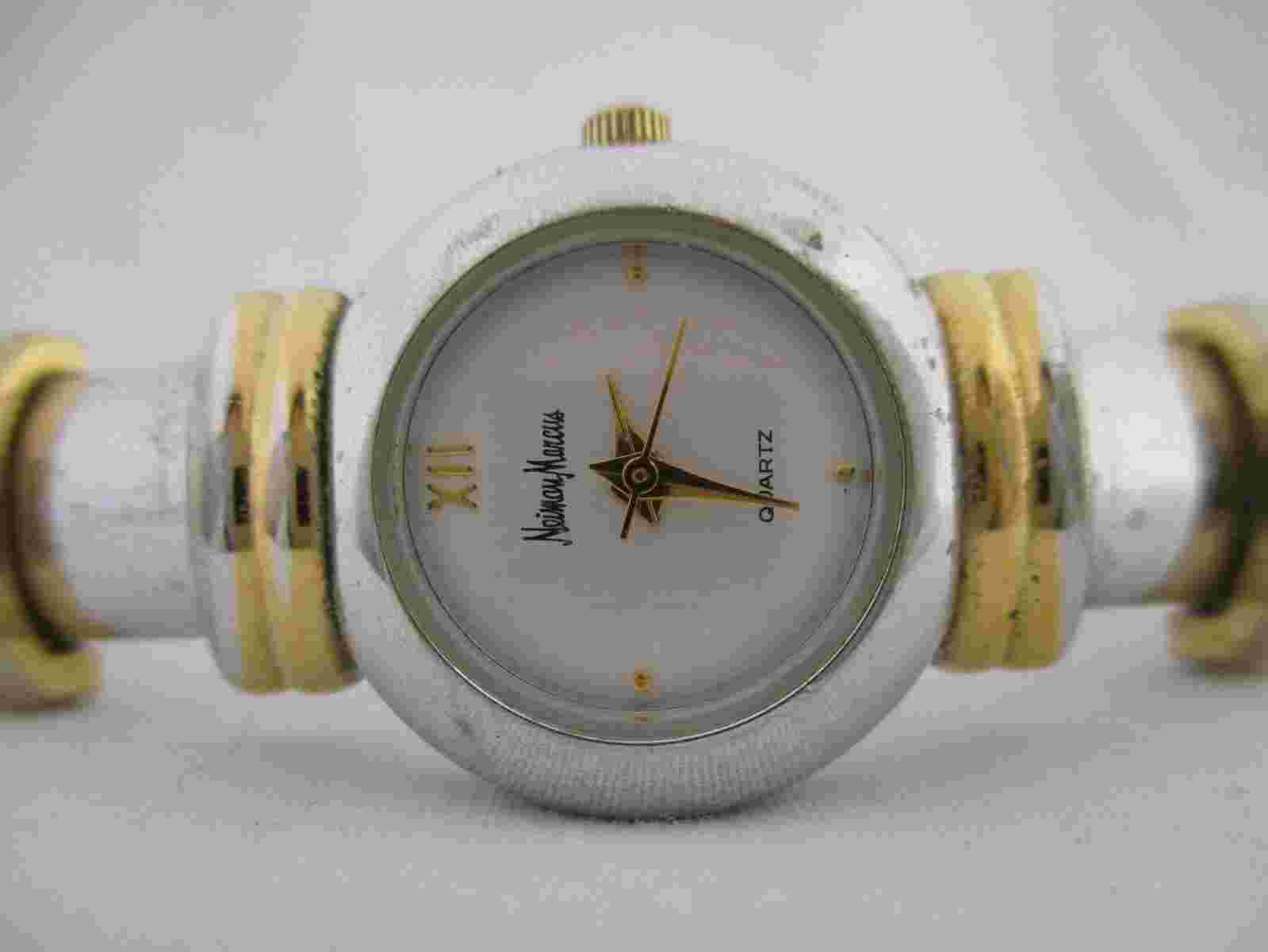 Neiman Marcus Analog Wristwatch Gold & Silver Tone Round Face