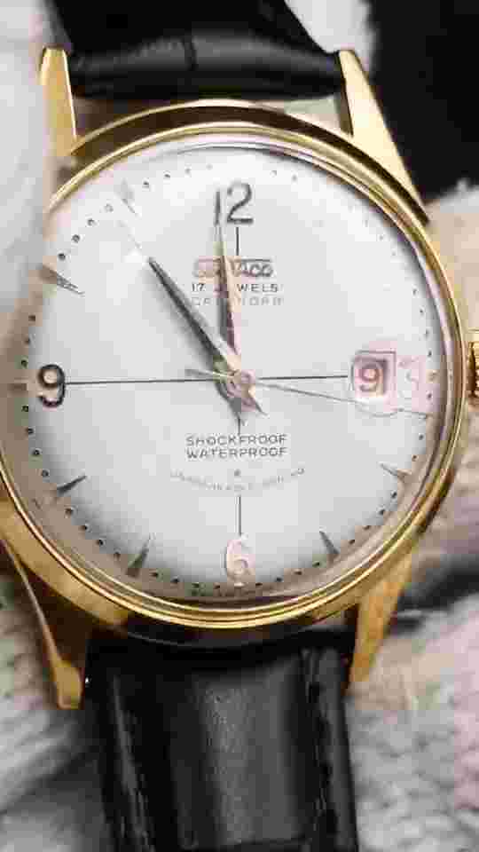 Vintage and Rare Sindaco calendar Hand-winding unisex watch.