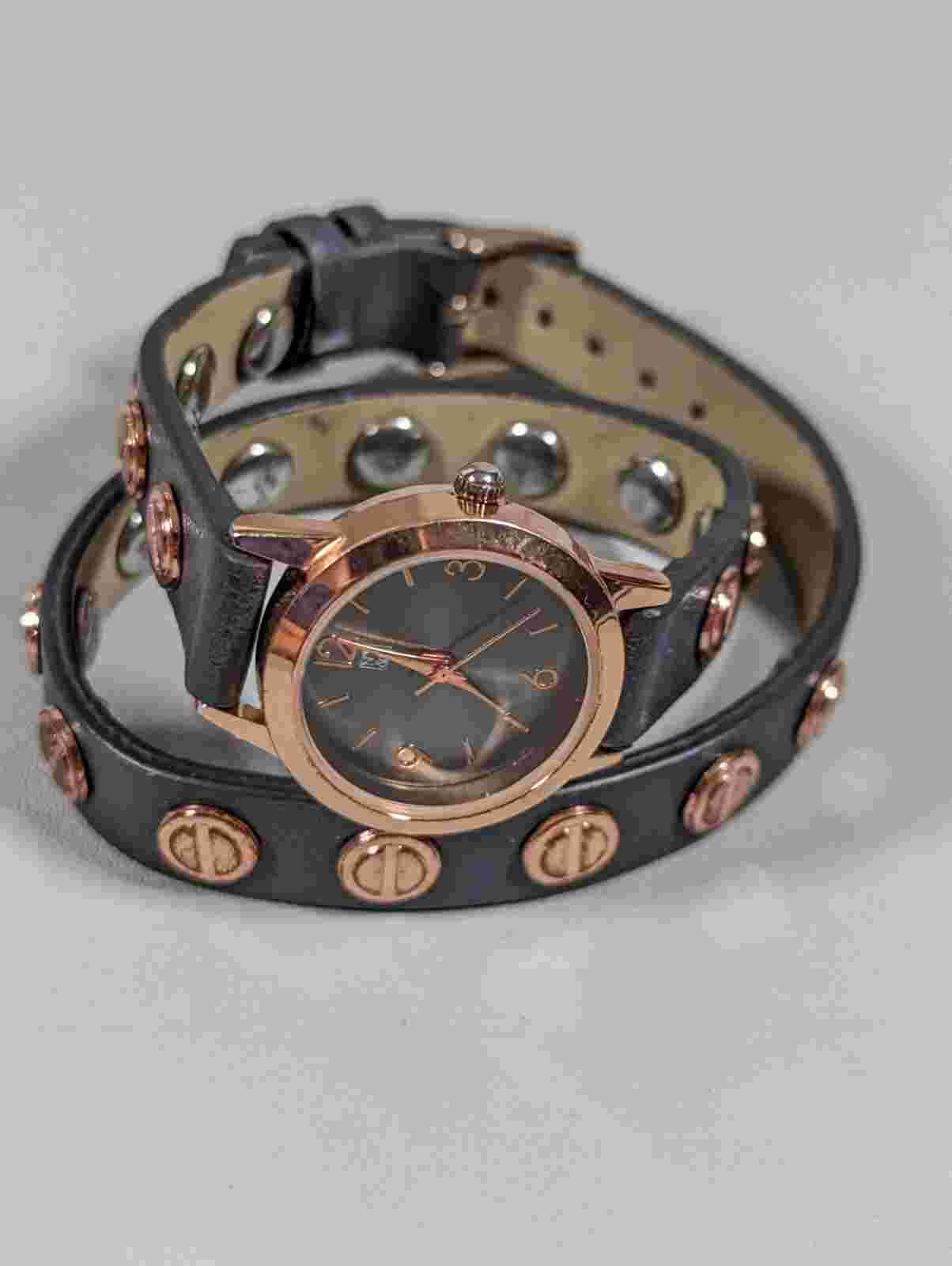 NYC Round Gold Tone Case Studded Gray Faux Leather Wrap Bracelet Band Watch 16"