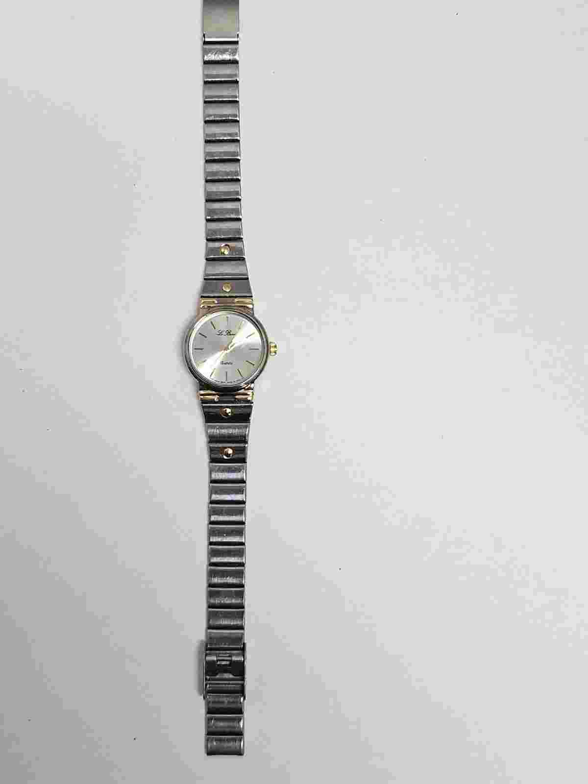 Vintage Le Baron Women's wristwatch