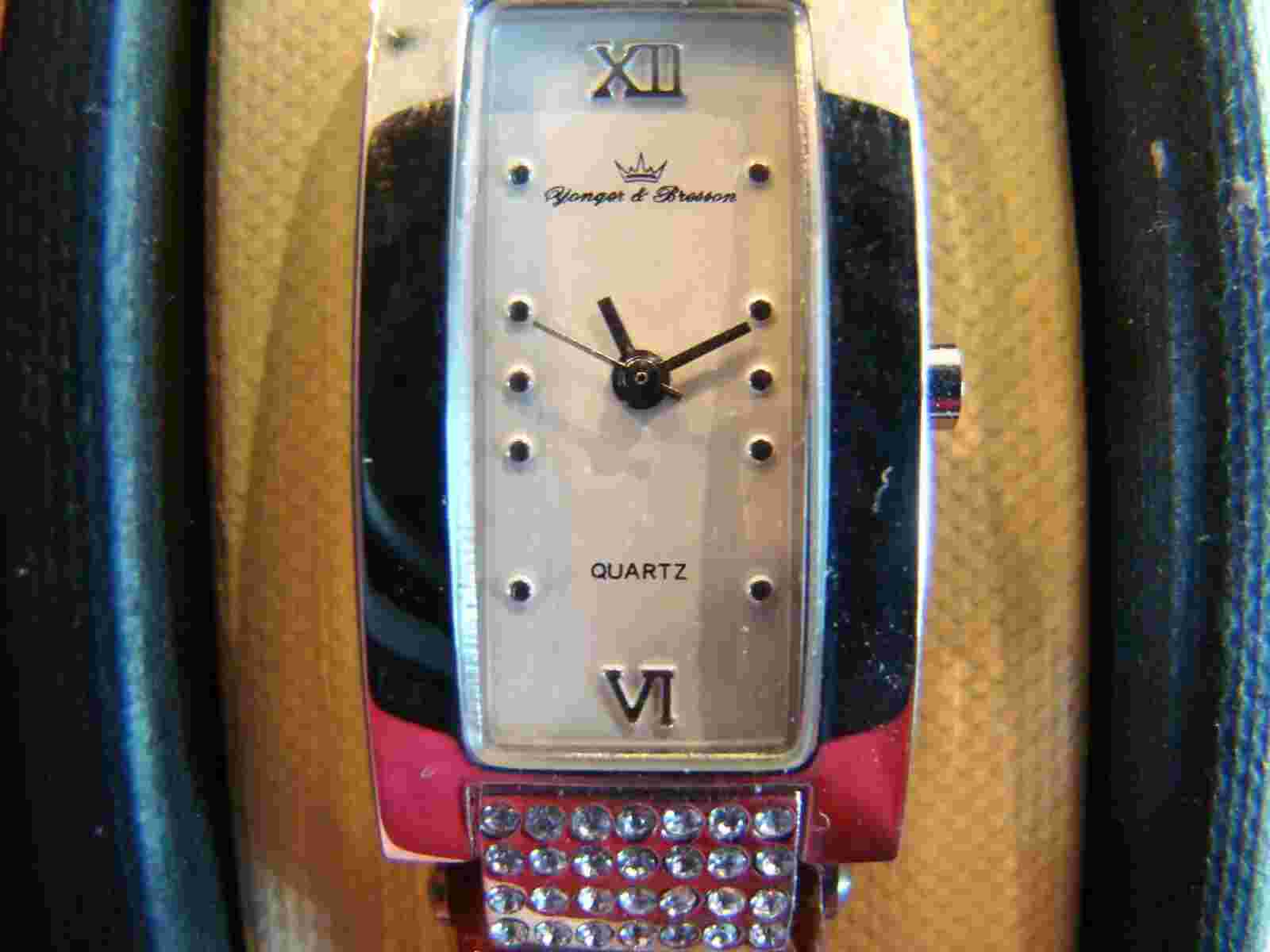 Yonger & Bresson Women's Quartz Wristwatch Watch in Box Estate Find