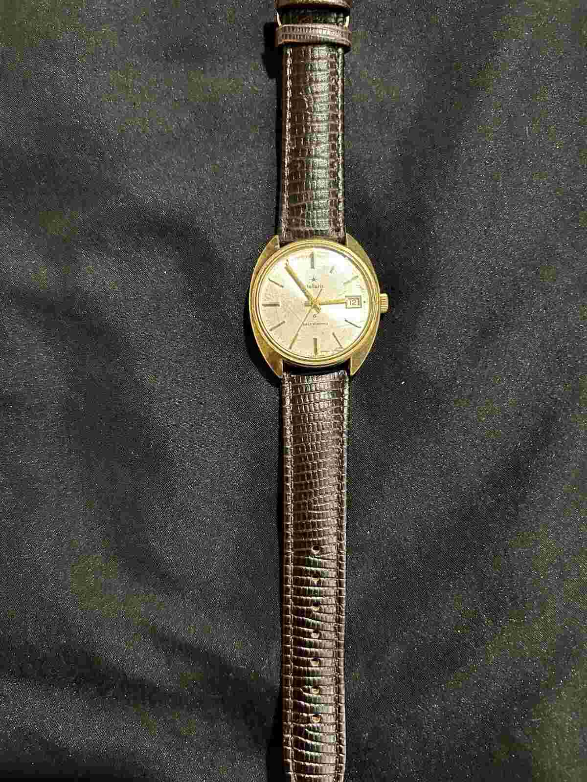 Vintage Stellaris Men’s Watch , Works Small Crack In  Crystal As Is .