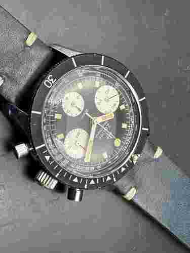 Vintage Zodiac Sea-Chron Ref 692-840 Valjoux.72 Reverse Panda Chronograph Watch.