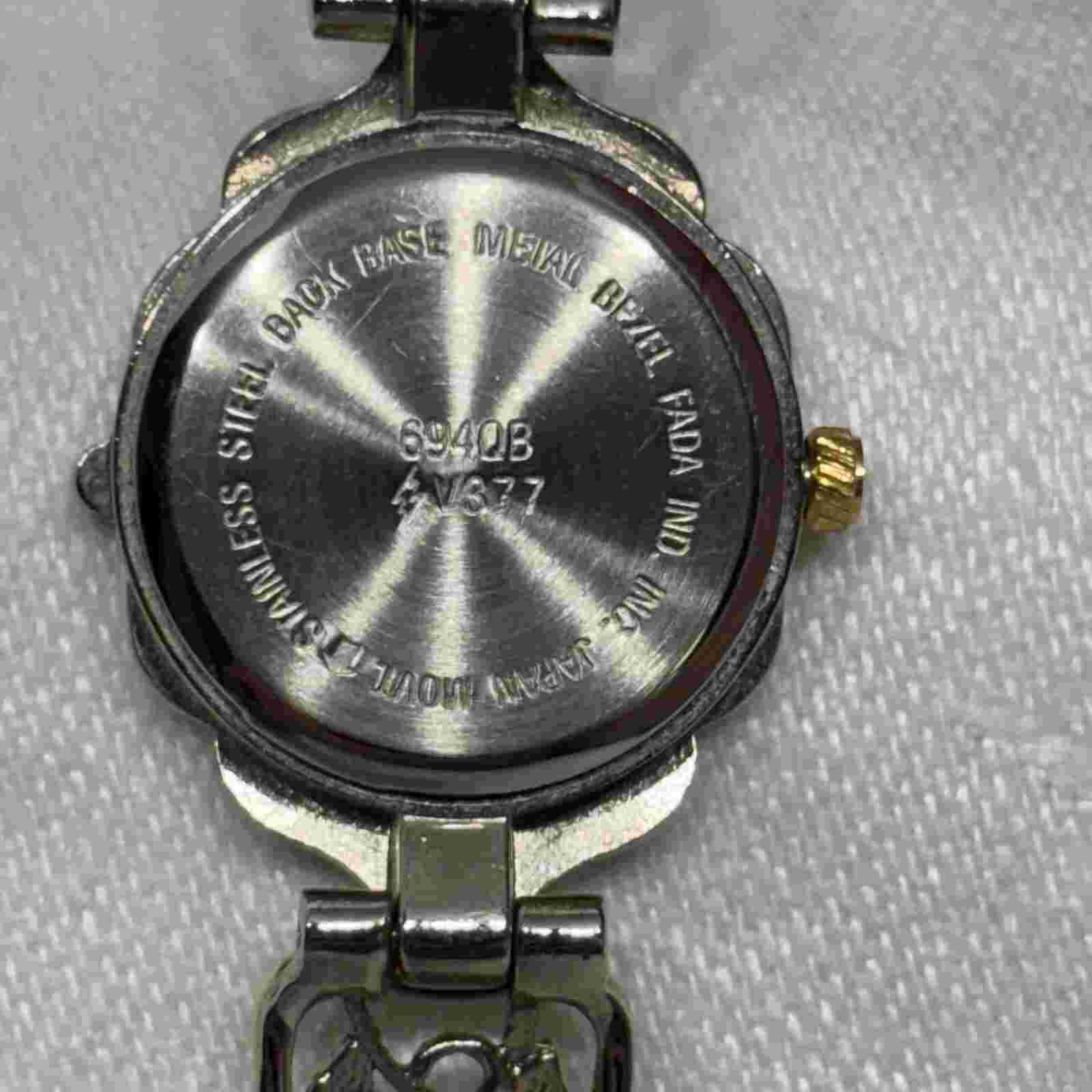Vintage Sasson Gold & Silver Colored Ladies Dress Watch New Battery Roman Num