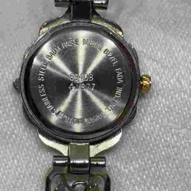 Vintage Sasson Gold & Silver Colored Ladies Dress Watch New Battery Roman Num