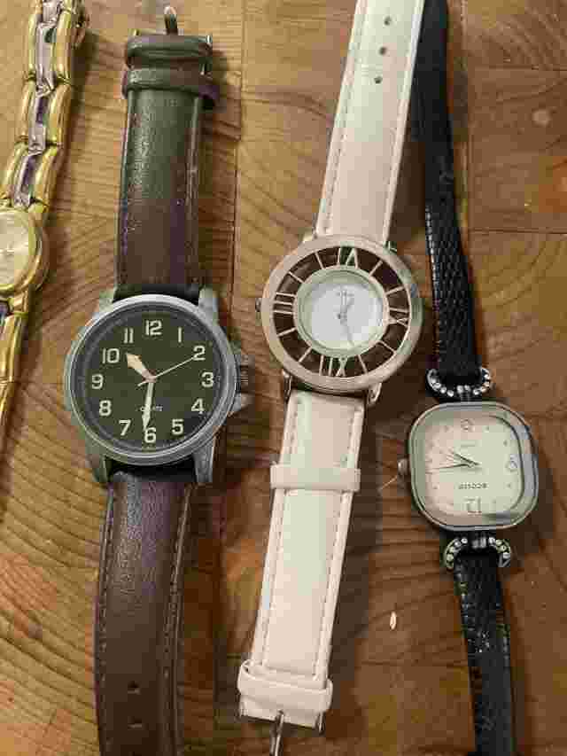 Large Lot Of 30x Vintage Women’s / Men’s Watches Watch For Parts Or Repair