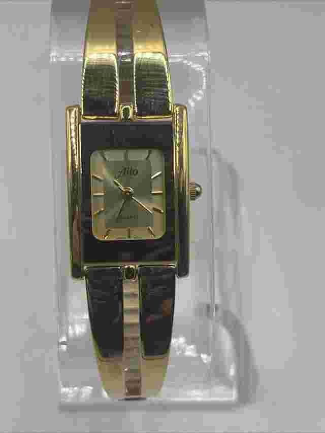 Alto Women's Quartz Watch Gold Tone Stretch Band 18mm Case- New Battery