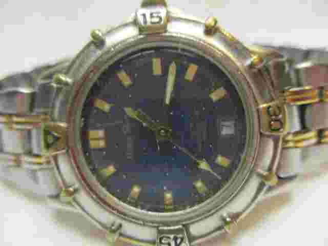 Hugo Max Analog Wristwatch with Water Resistance and a Date Indicator