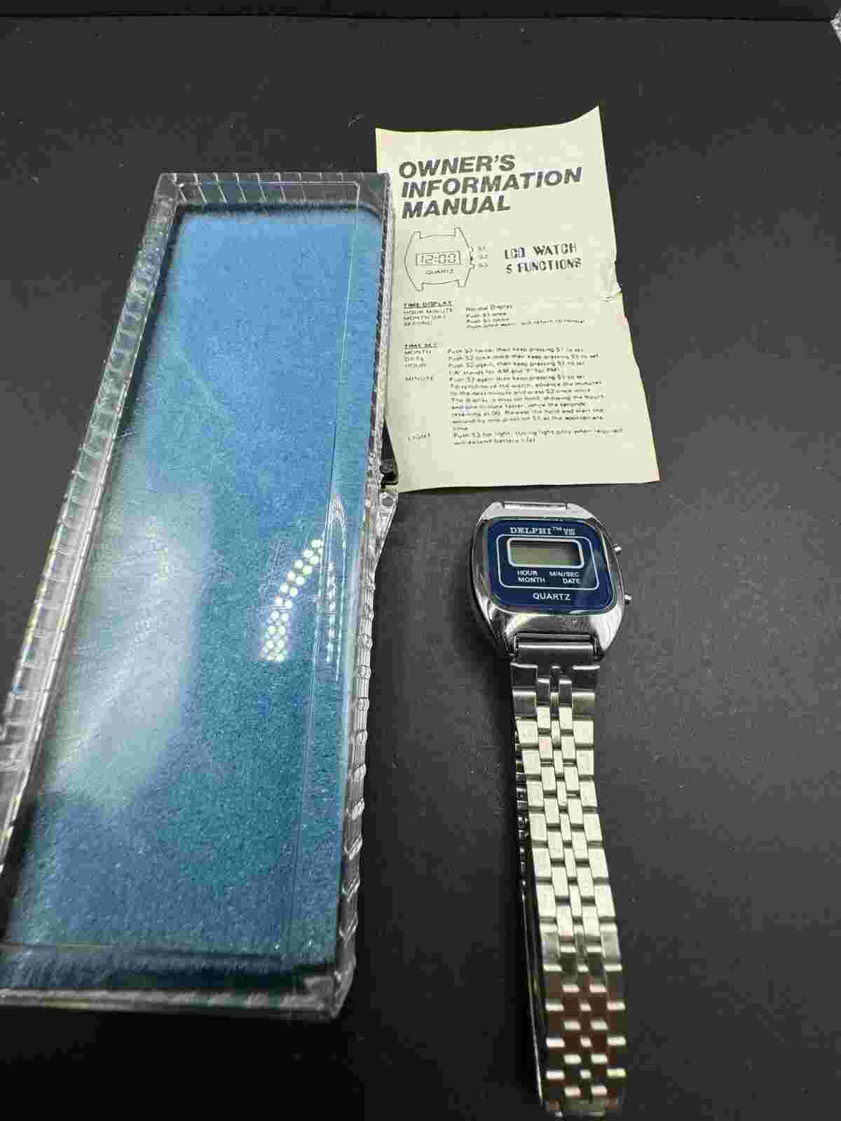 Vintage Delhi VIII Digital Wristwatch Watch Hour Min Date Sec Blue/Silver Tone