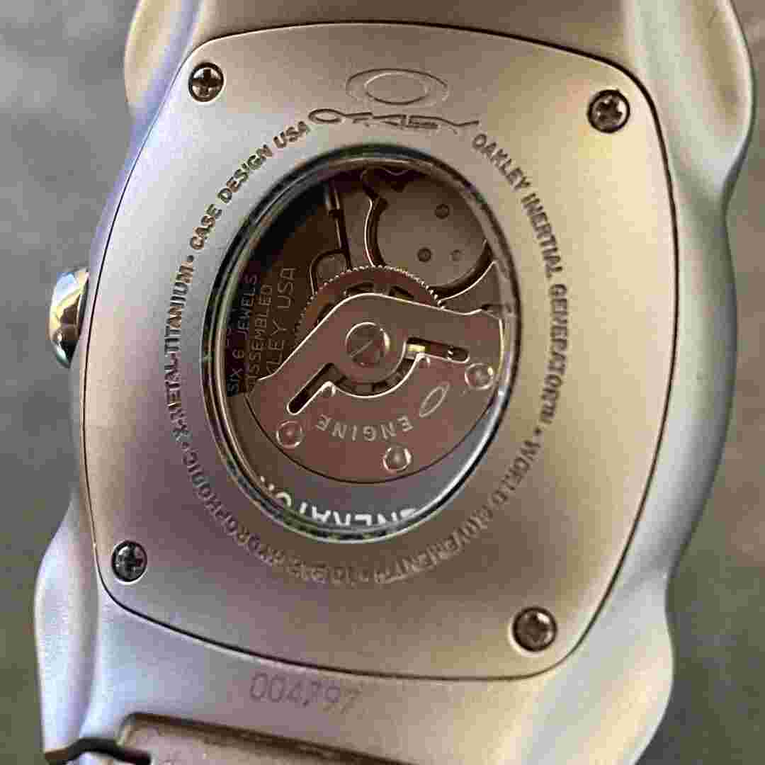 Oakley Timebomb 90s Icon X-METAL Titanium Case Silver Automatic 10 BAR Used