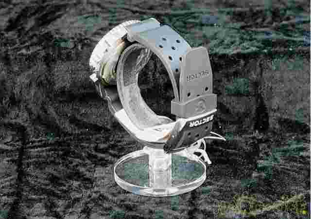 Sector B1.200C.045 Quartz Analog Watch