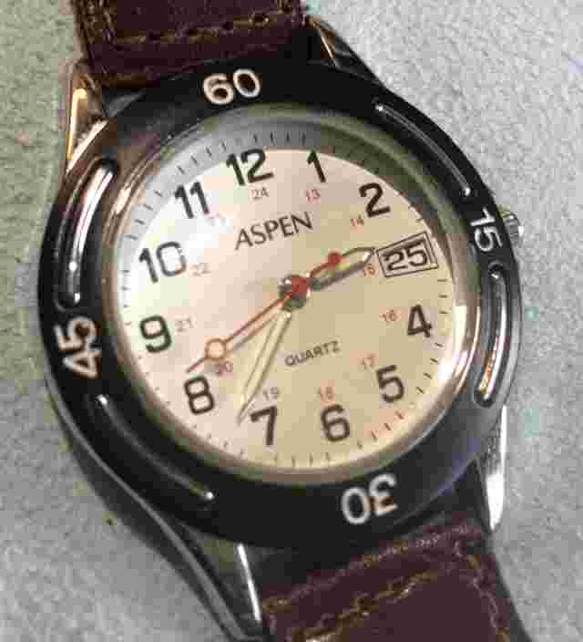 Aspen Women's Field Style Watch Date Indicator NEW BATTERY Runs Great!