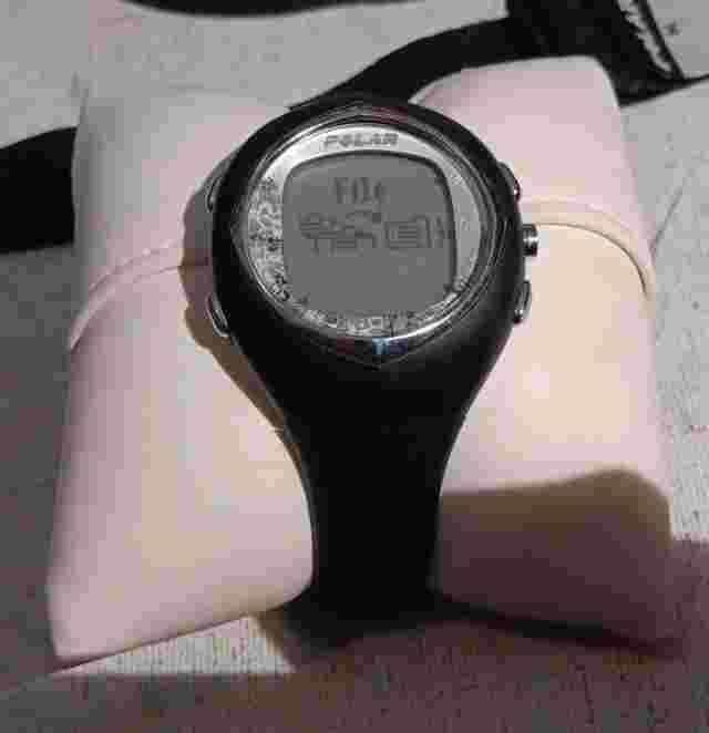 Polar F6 Fitness Digital Watch Men's Black Water Resistant New Battery