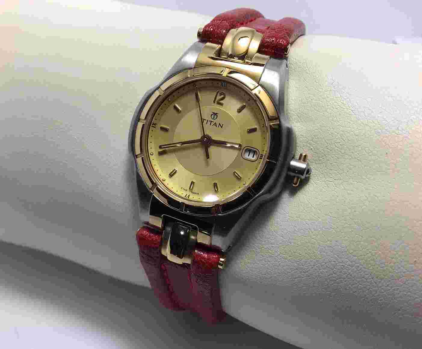Titan Bracelet Dress Watch Stainless Steel & Gold Tone 804BDA Roman Numeral Dial