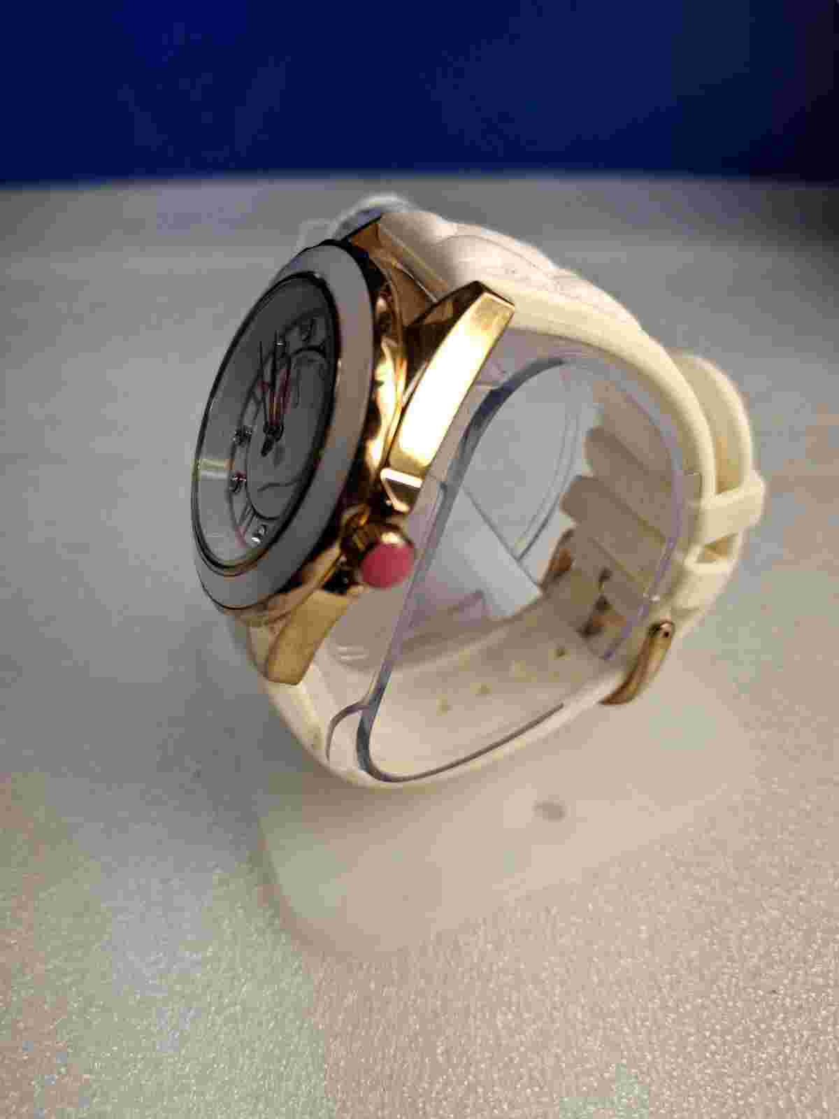 Betsey Johnson Quartz Women's watch