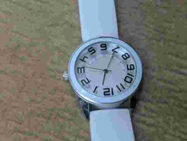 FMD White Silver Unisex Watch Rubber Band Base Metal Bezel Stainless Steel Back