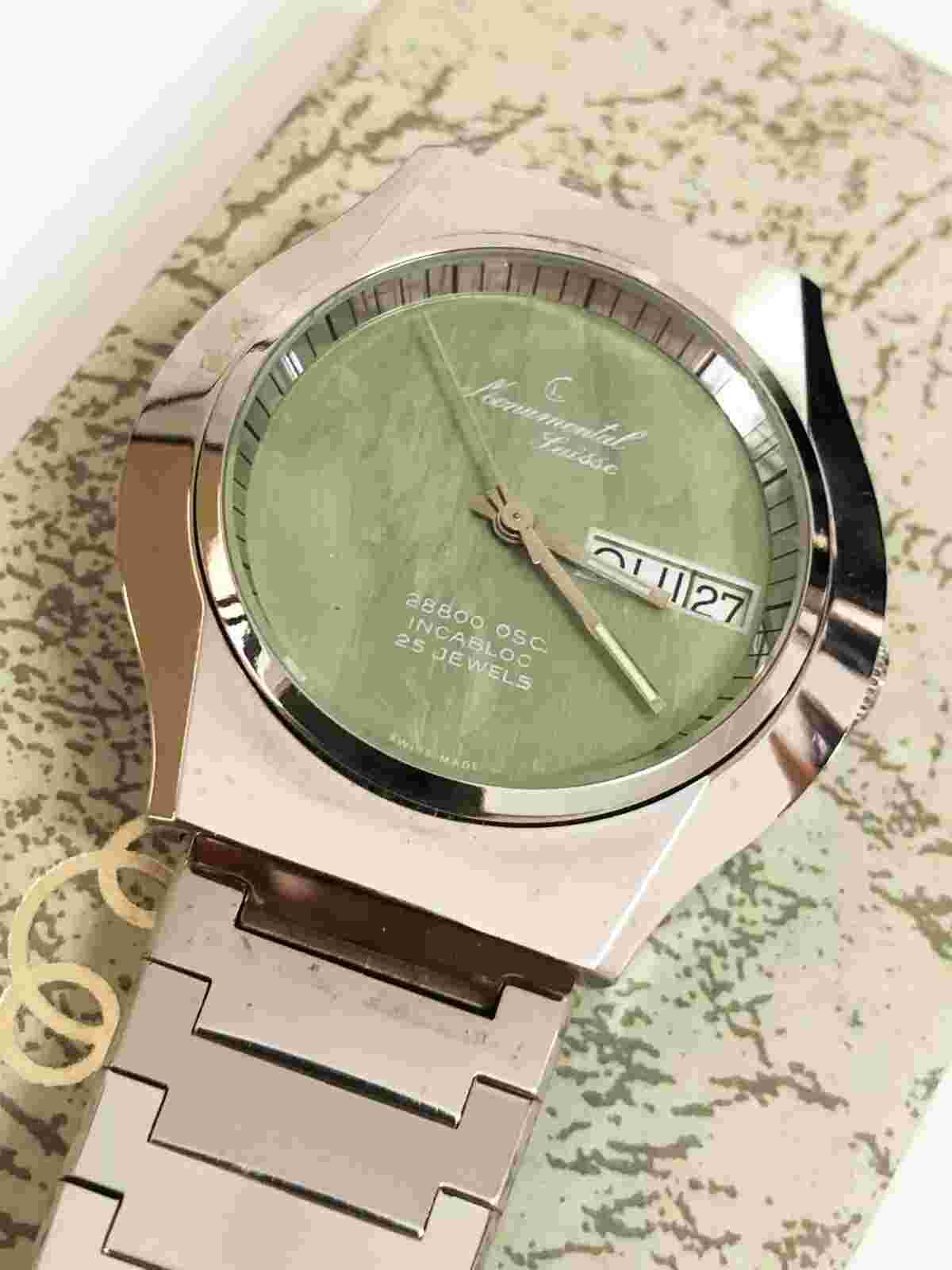 MONUMENTAL - Mechanic 25 Jewels 28800 OSC Incabloc 70-80s - NOS - Swiss Made