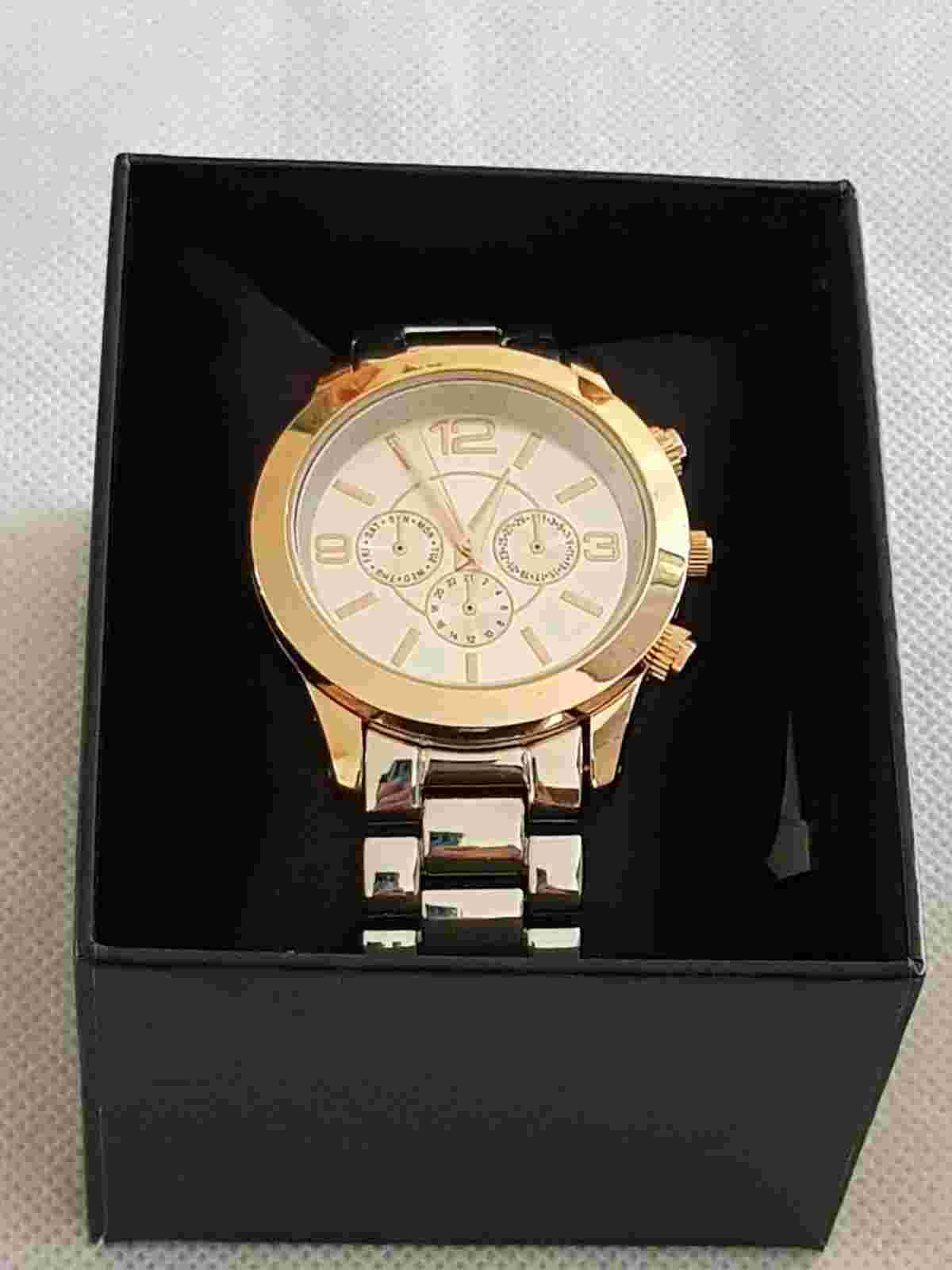 Beautiful Boxed Asos Ladies Quartz Watch Working