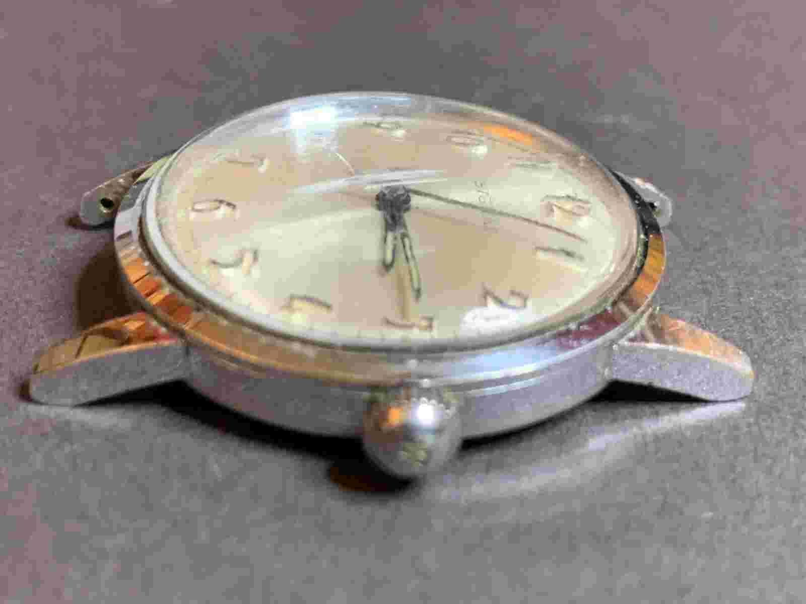 Signal Stainless Steel Silver Tone Swiss Made Wristwatch      Keeps good time