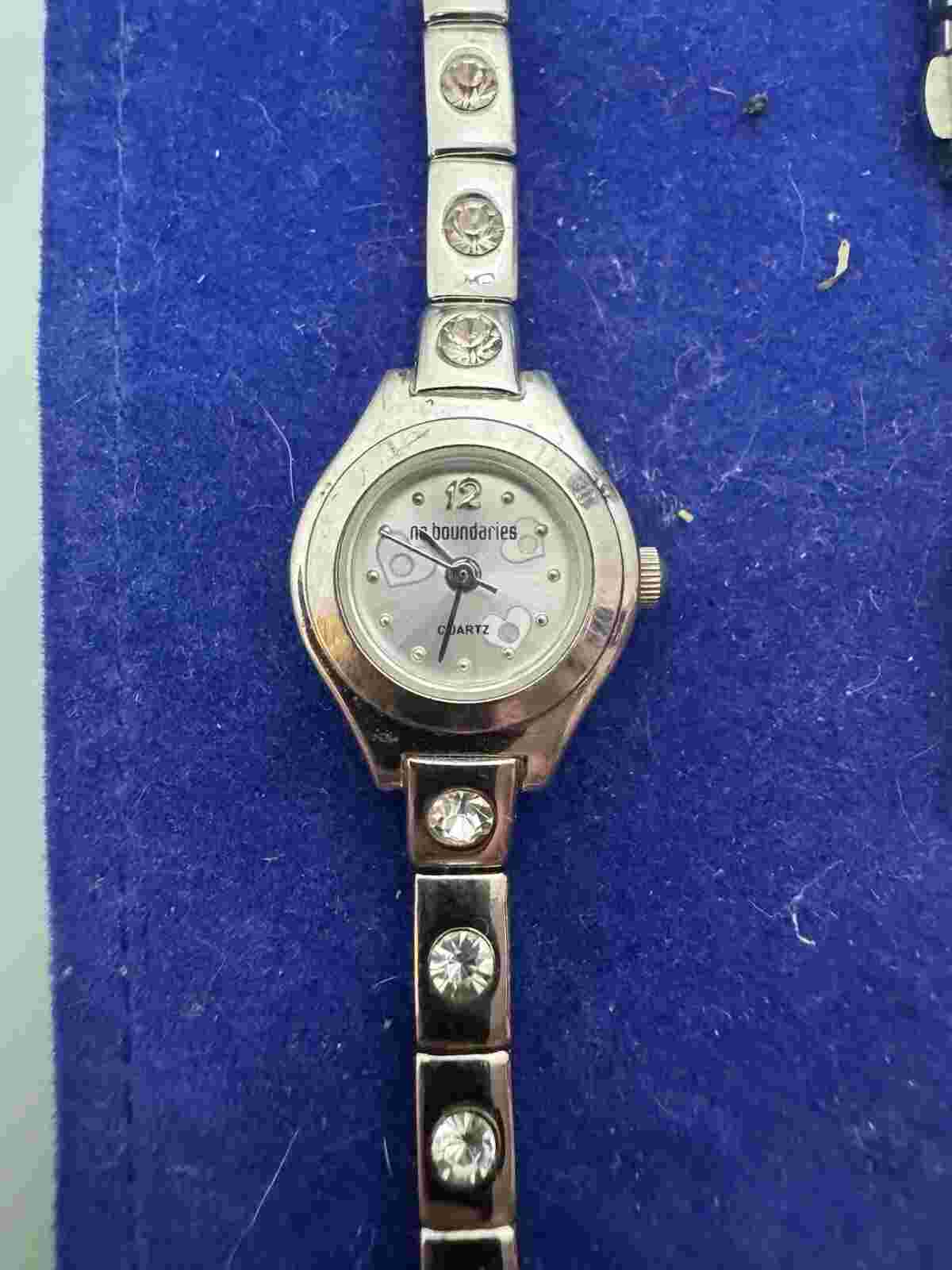 No boundaries and rumors Women’s ￼ watch lot