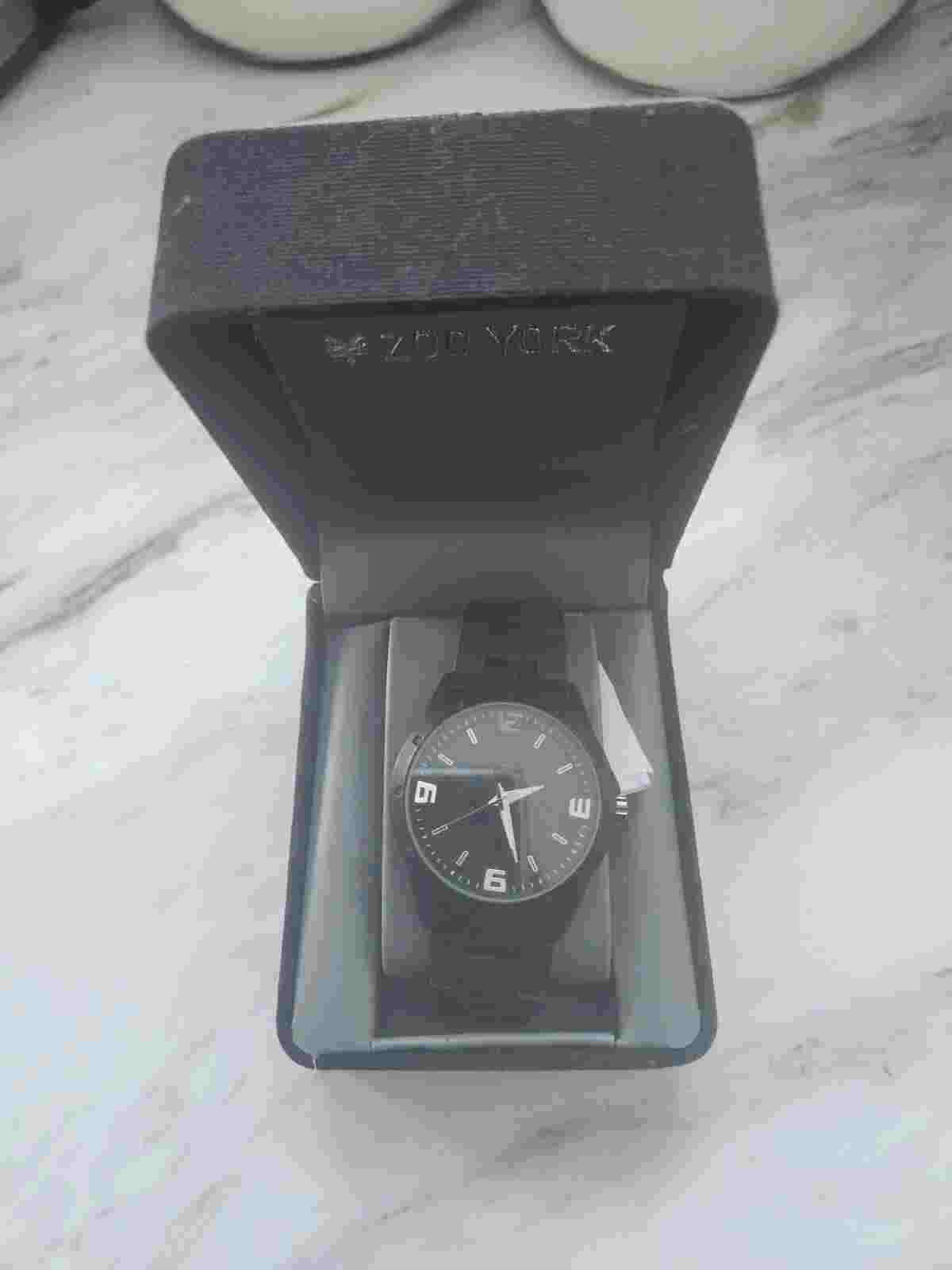 Zoo York Stainless Steel Black Watch ZY1009/S60-11 Needs New Battery