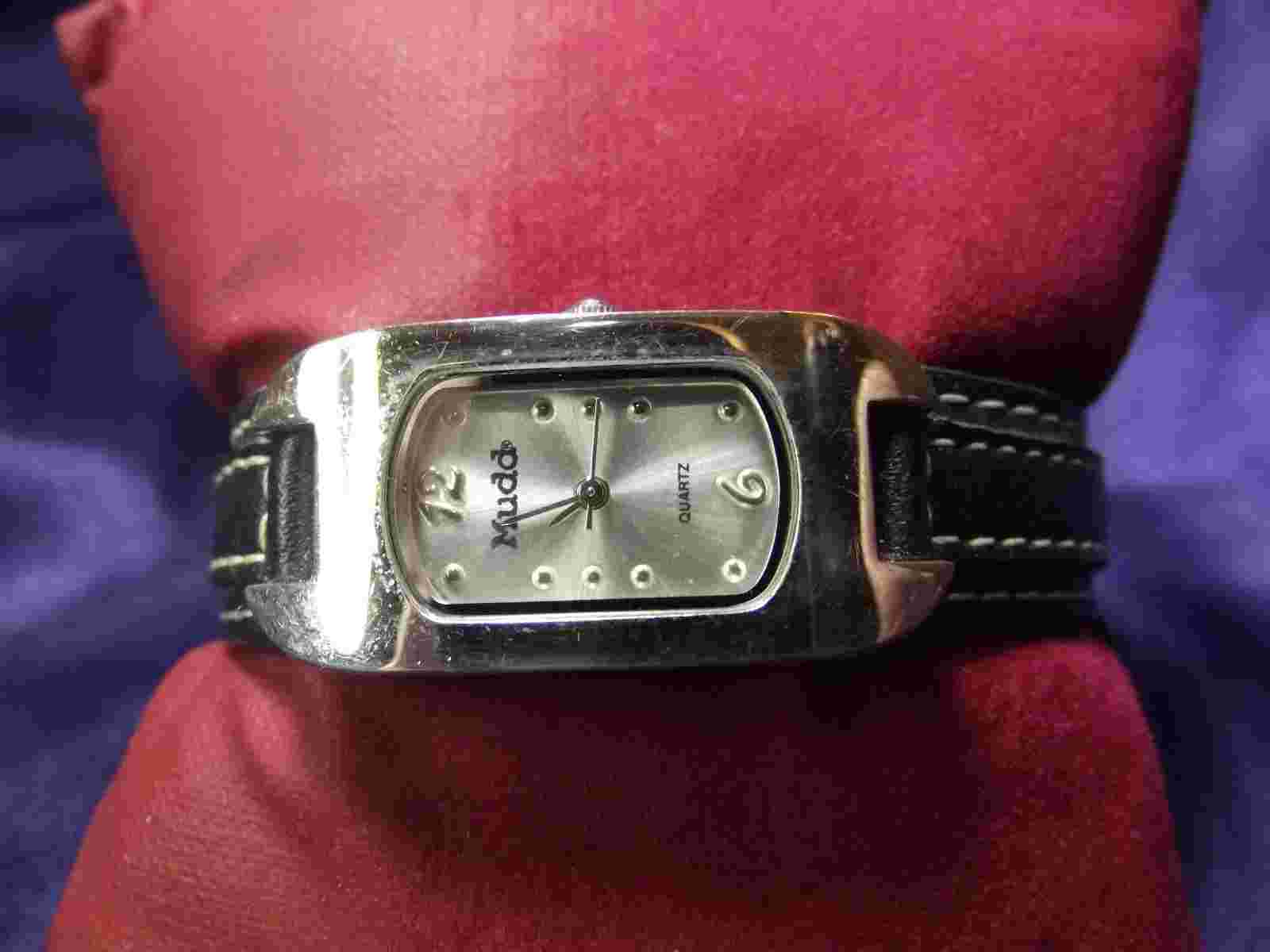 Woman's Mudd Watch **Nice** B27-064