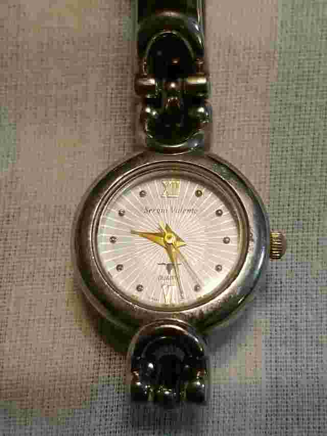 Vintage Sergio Valente Women's Quartz Watch Silvertone W/Gold Numbers GUC