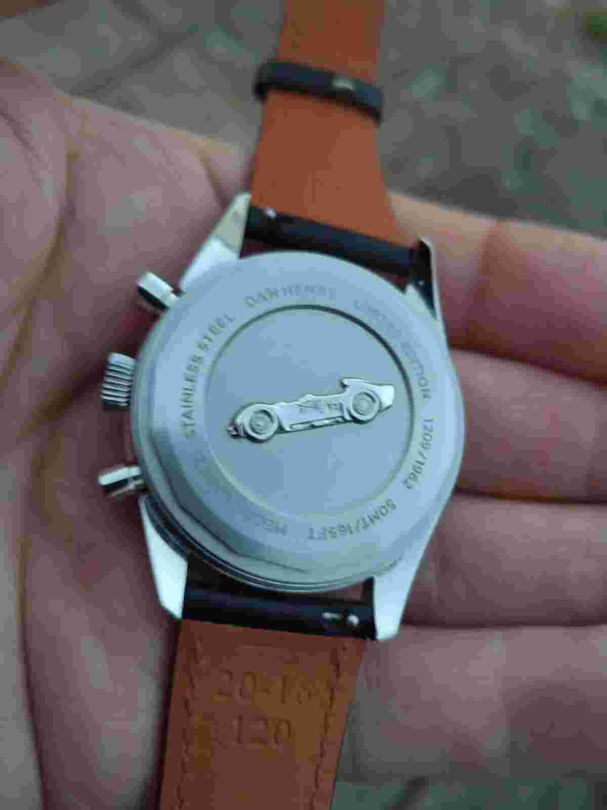 Dan Henry 1962 Chronograph watch  Watch Roll & Papers - Red Seconds HAND