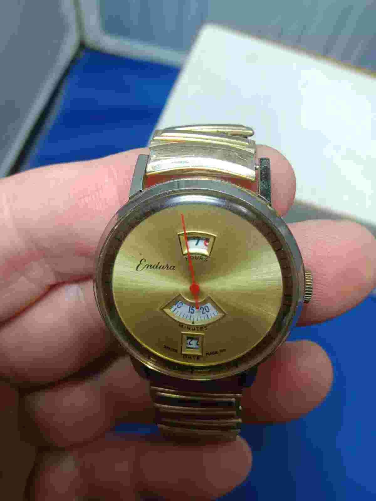 Endura  Jump Hour w date  Wristwatch watch vintage with Band 19267