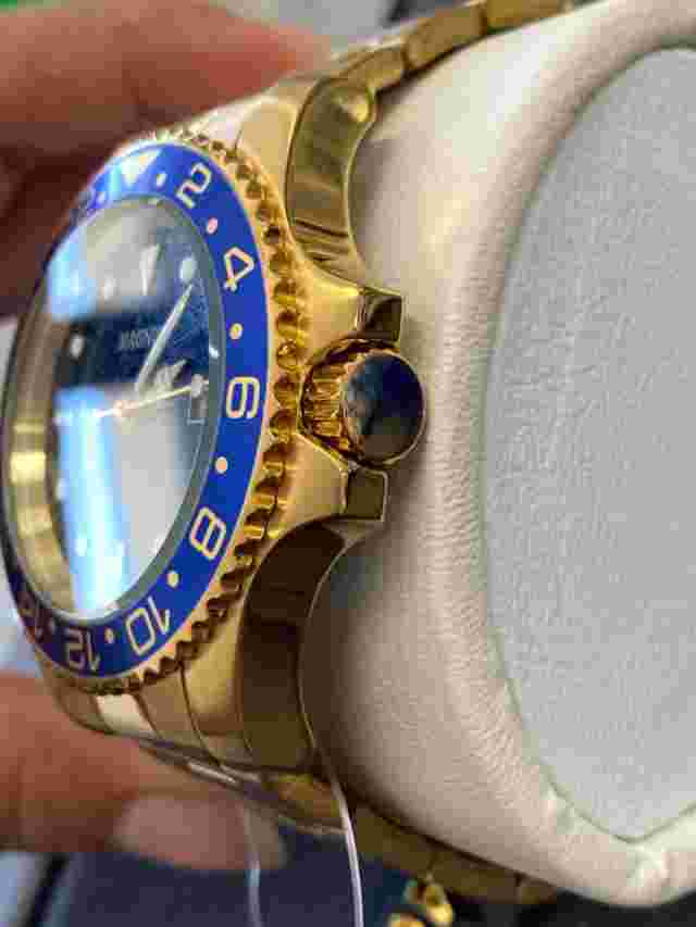 NEW Magnum Gold tone Stainless Steel Quartz Analog Watch CASE SIZE  43.00 MM