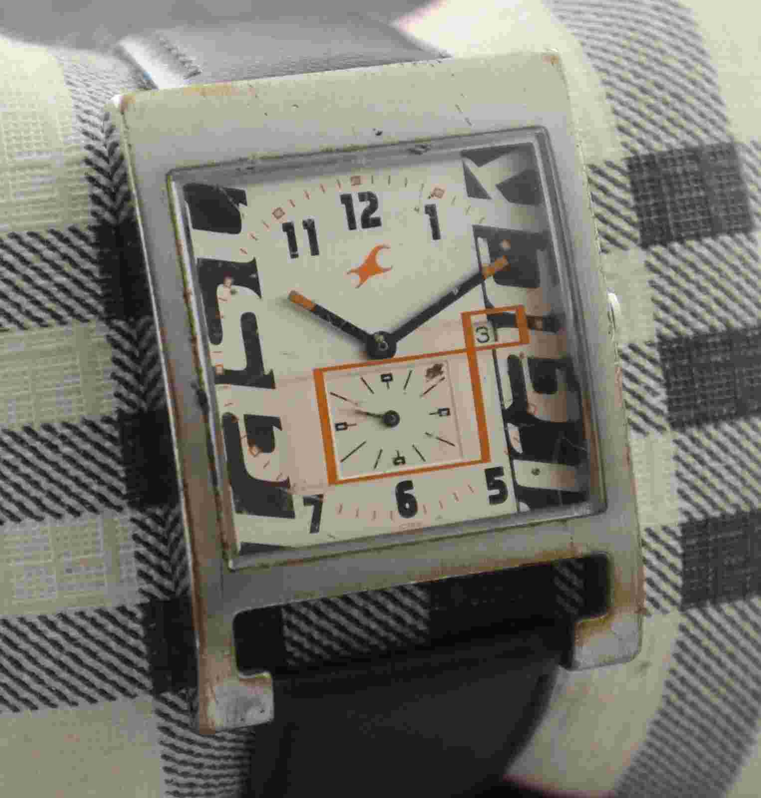 Casual Fastrack Men Sub-Second Silver Dial with Date Rectangle Case Quartz Watch