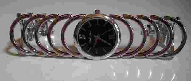 Women's Fashion Black Dial  Silver Finish Dress Up Or Casual Wrist Watch