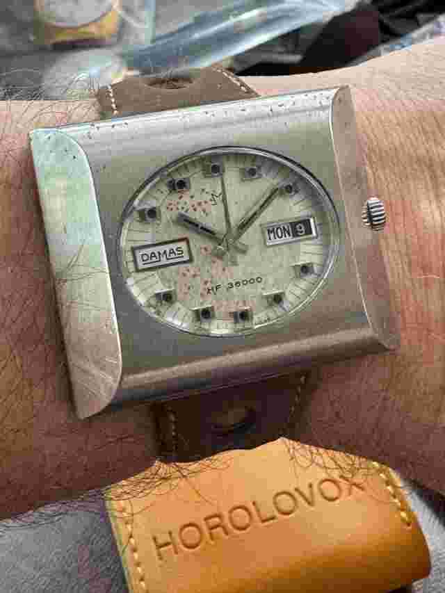 Massive Vintage 1970s Swiss Damas HF 36000 Automatic with Day/Date - Huge Case!