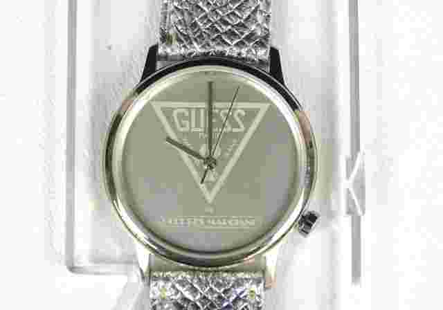 GUESS 4858 UNISEX WATCH NEW OLD STOCK 9 3/8" SILVER LEATHER BAND NEVER WORN 1986