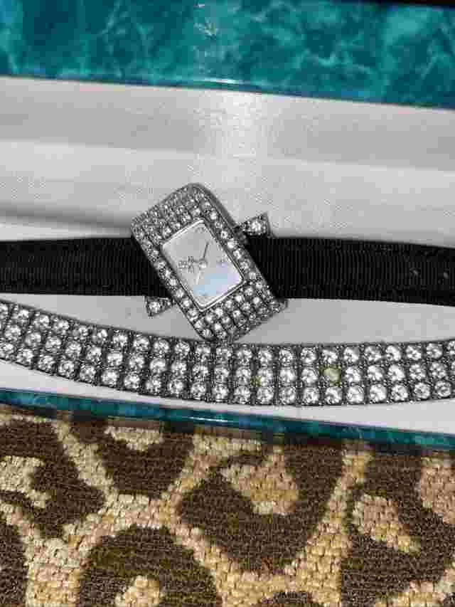 Suzanne Somers Collection J-192 Ladies Quartz Watch Crystal With Bands EUC