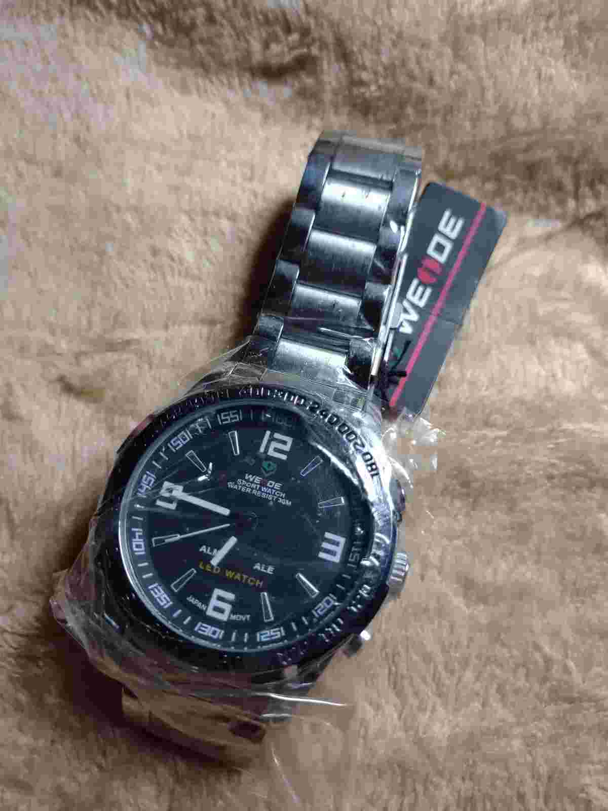 Weide WH-1009 analog and digital watch, needs new analog battery