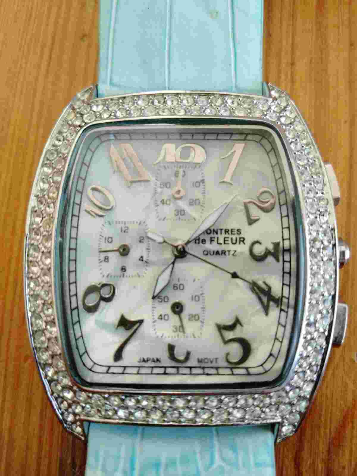 Montres De Fleur Quartz Ladies Watch
