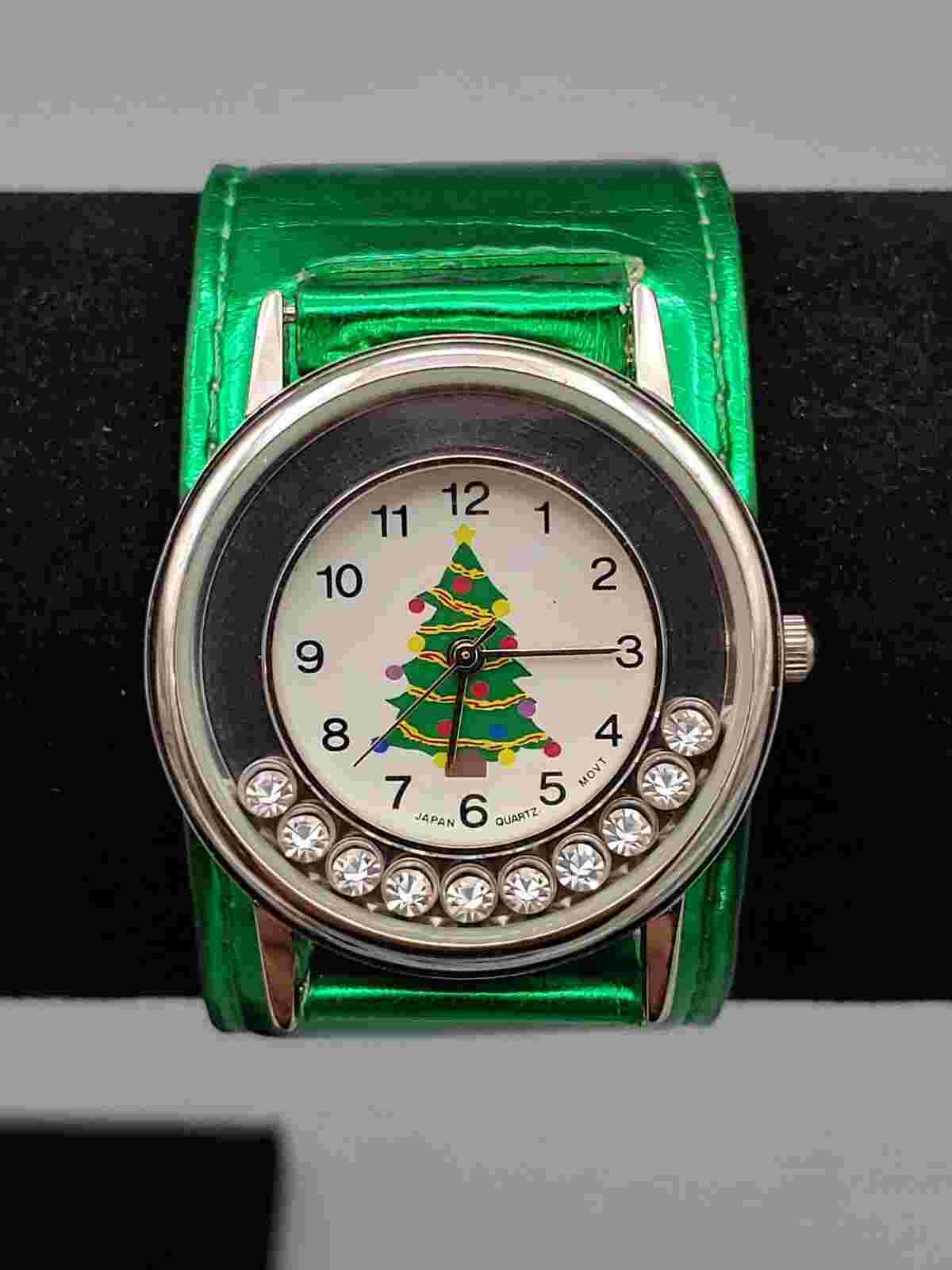 Wrist Wrapper Christmas Tree Watch Silver Tone Quartz Green Metallic Milano 33mm