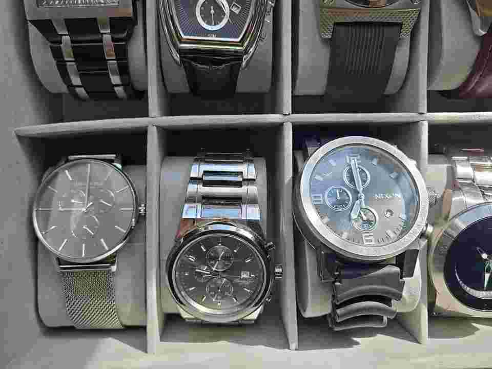 Exquisite Men's Watch Collection 10 PC Lot Nixon/Fossil/Guess/Tommy Hilfiger ++