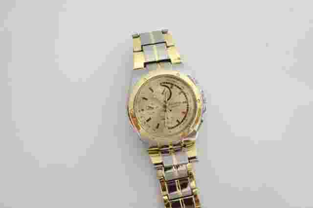 Rosra Mens Sports Watch NO 375 Two Tone Band New Battery Runs & Keeps Time 41mm