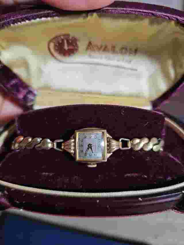 Vintage Avalon Ladies Wrist Watch With Original Case