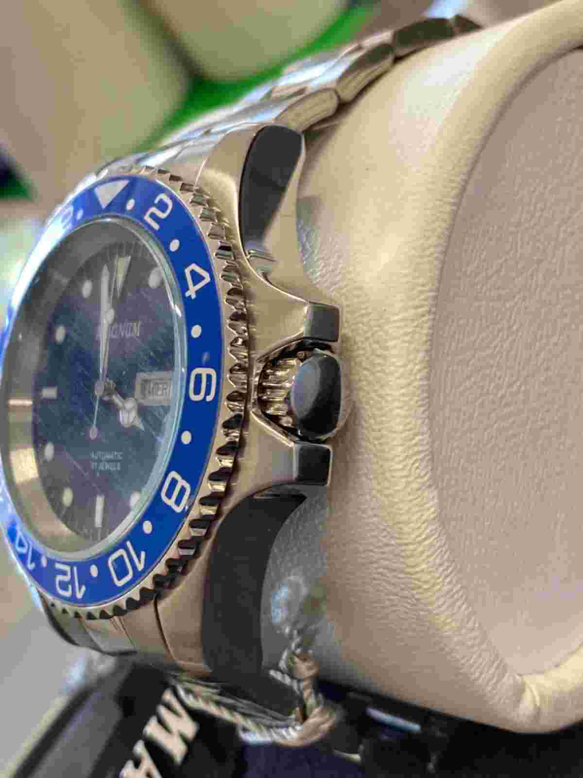 NEW Magnum Stainless Steel Quartz Analog Watch CASE SIZE 43.00 MM