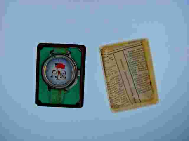 OLD SCHOOL Russian Boctok Soviet Union Watch w/Box & Strap