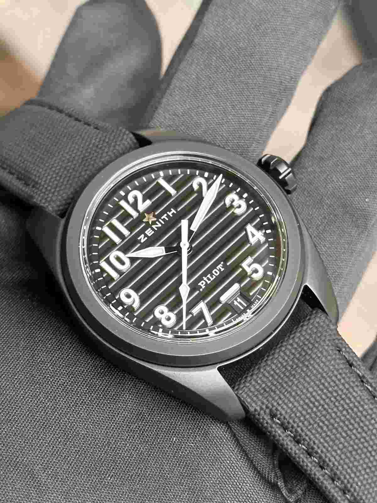 Zenith El Primero Black Unisex Adults Watch - 49.4000.3620/21.I001