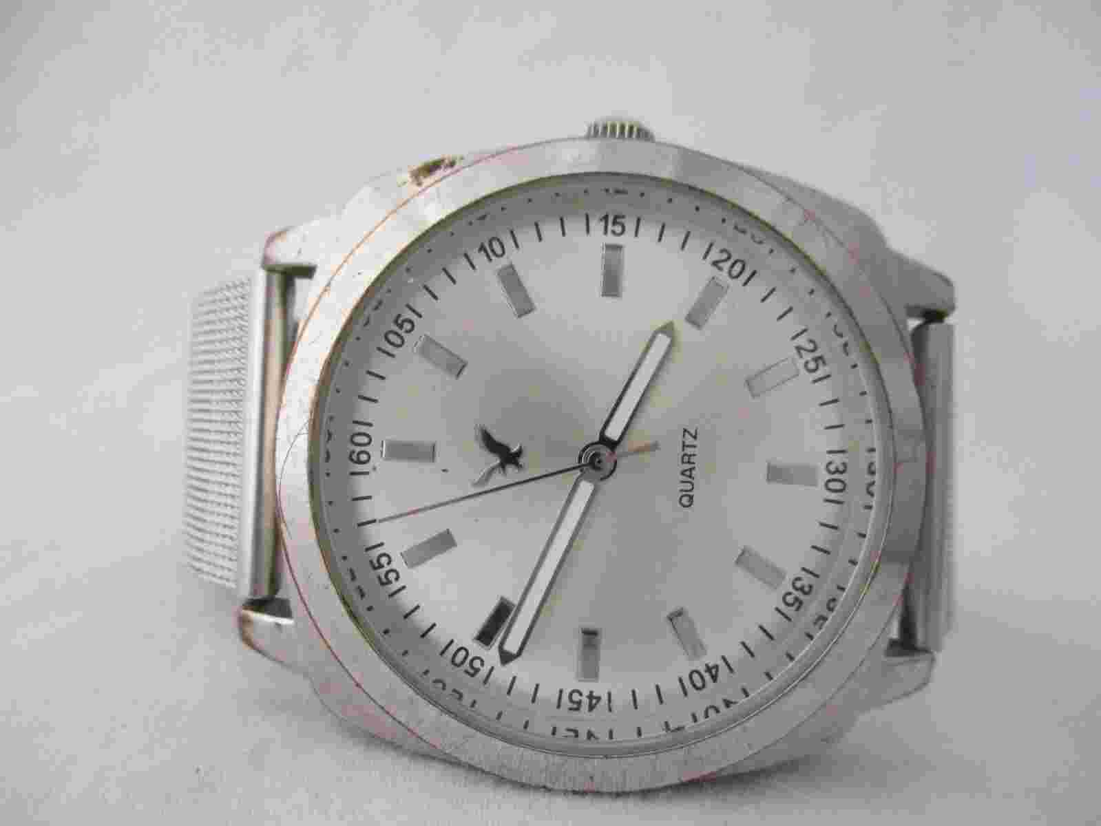 American Eagle Women's Silver Toned Mesh Band Analog Watch *Working*