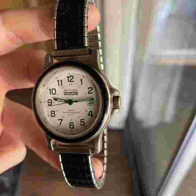 Britiannia Mens Silver Black Watch Water Resistant 100ft Day Date New Battery