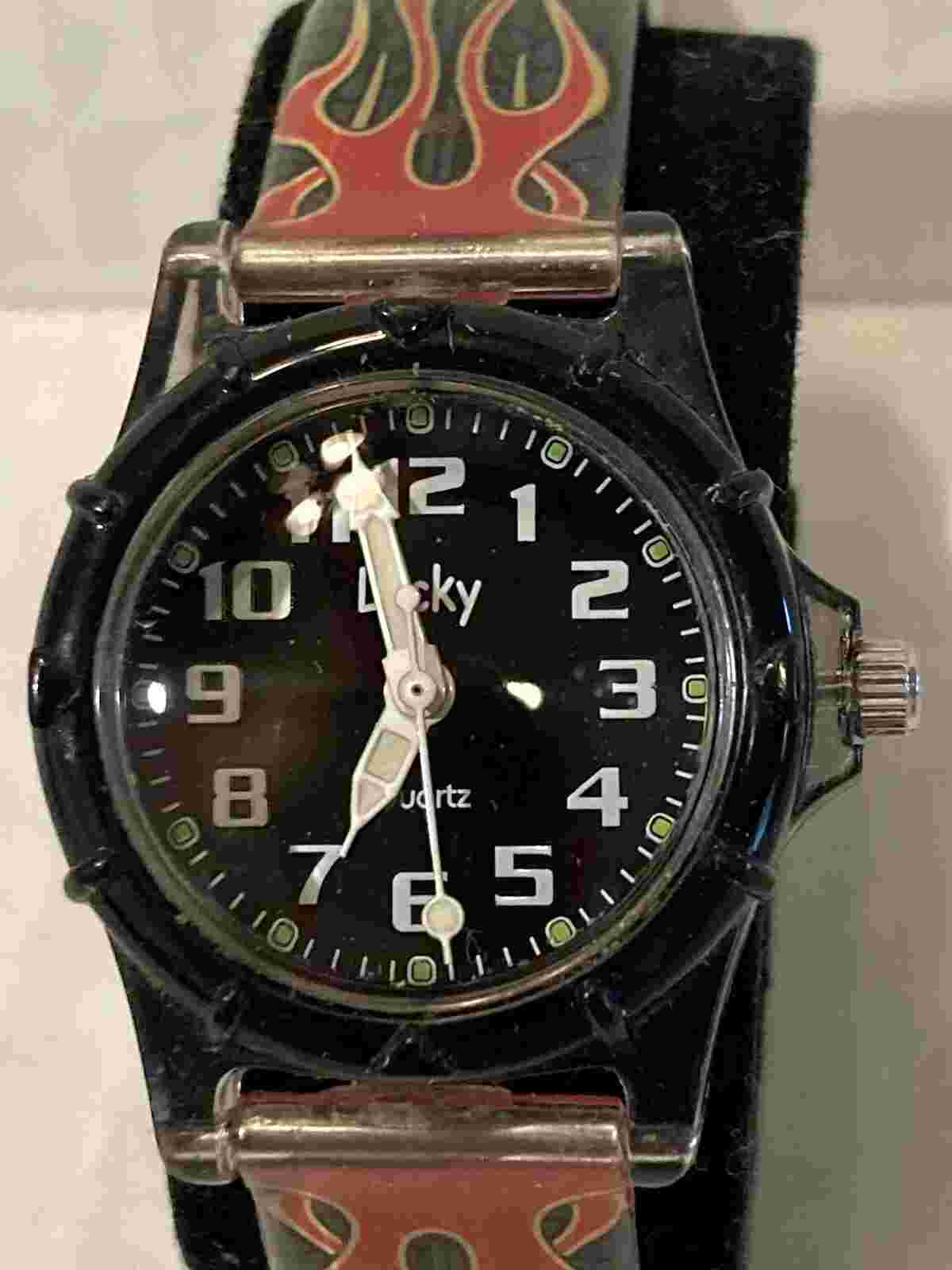 Lucky Analog Wristwatch Black & Red Fire Flames Buckle Band