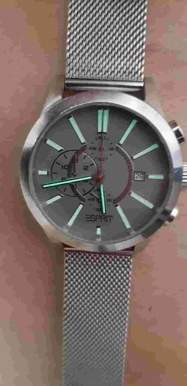 ESPRIT MENS ALL STAINLESS 42MM CASED CHRONO DATE WATCH, 20MM SHARK MESH STRAP